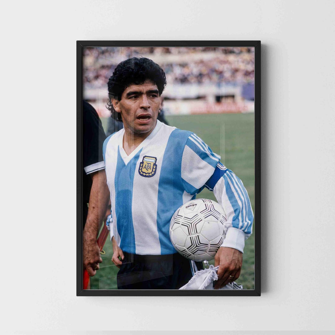 diego-maradona-portrait-print-iconic-football-legend-photography