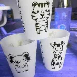 Customizable reusable plastic cup on the theme of the jungle for birthday or baptism (tiger, lion, giraffe, elephant)