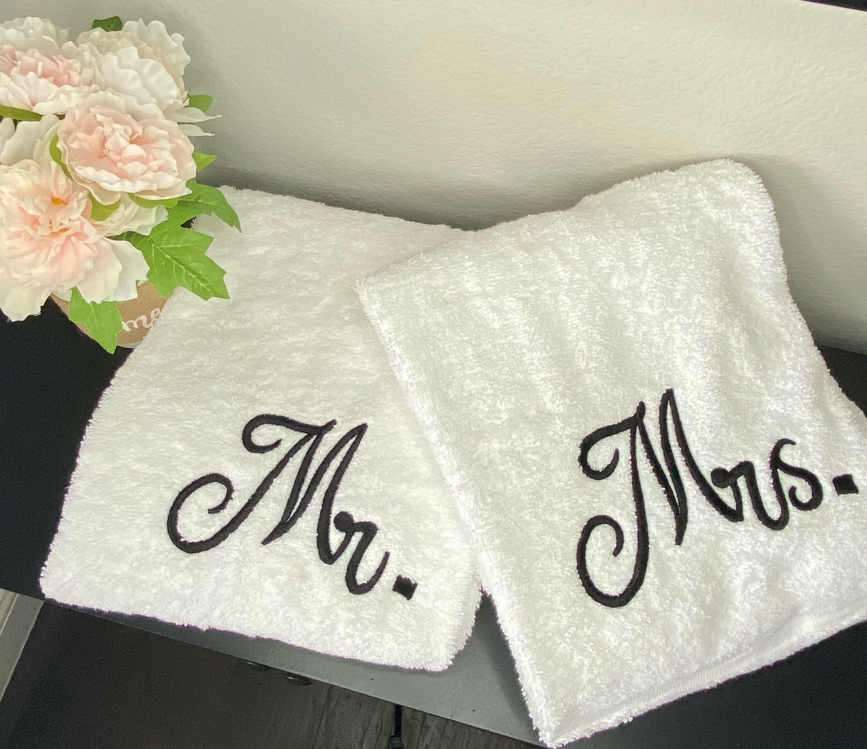 Mr. & Mrs. Bath Towel Set Wedding Gift Bridal Shower Gift Etsy