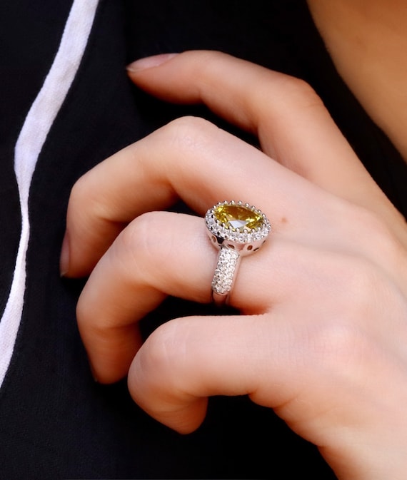 Bague Olivine bague solitaire bague de fiancailles peridot a coupe ovale bague pavee Dia bague de mariage en pierre precieuse Etsy France