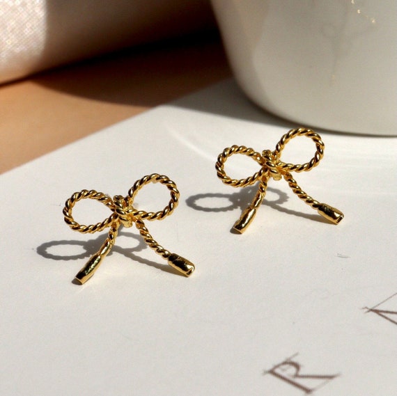 Cute Stud Earrings Gold Metal Ribbon Earings Breast Cancer