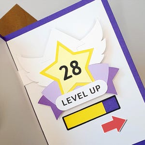 Biglietto pop-up Level Up - Biglietto di compleanno animato con barra dell'esperienza