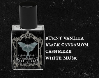 NYCTOPHILIA // Burnt Vanilla, Black Cardamom, Cinnamon, Resin, Cashmere, White Musk, Patchouli, Cedar // Witchy Gothic Perfume Oil