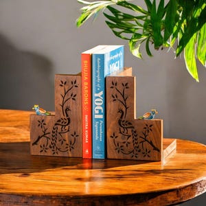 Handgesneden boekensteunen pauw in sheeshamhout, cadeau boekenliefhebber, aangepaste boekenhouder, boekaccessoires, boekdecor en houder, cadeau boekenliefhebber