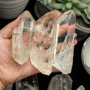 Natural Raw Clear Quartz Wand ,Clear Quartz Point , Home Decor , Clear Quartz Gift , Clear Quartz  Rough ,Birthday Gift , Chakra Cleanser