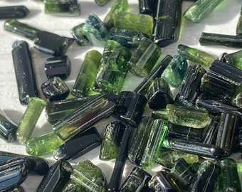 Raw Natural Green Tourmaline Sticks , Thin Green Tourmaline Crystal , Green Tourmaline Pieces ,  Tourmaline Jewelry , Rough Green Tourmaline