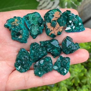 Stunning Green Dioptase , Mineral Specimens From Congo, Dioptase Crystal , Crystal Collection , Quartz Gift , Dioptase Collecting