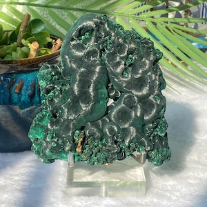 352g Natural Velvet Eye Malachite Specimen, Raw Malachite , Quartz Crystal，Crystal ornament, Crystal Healing, Malachite Energy Healing