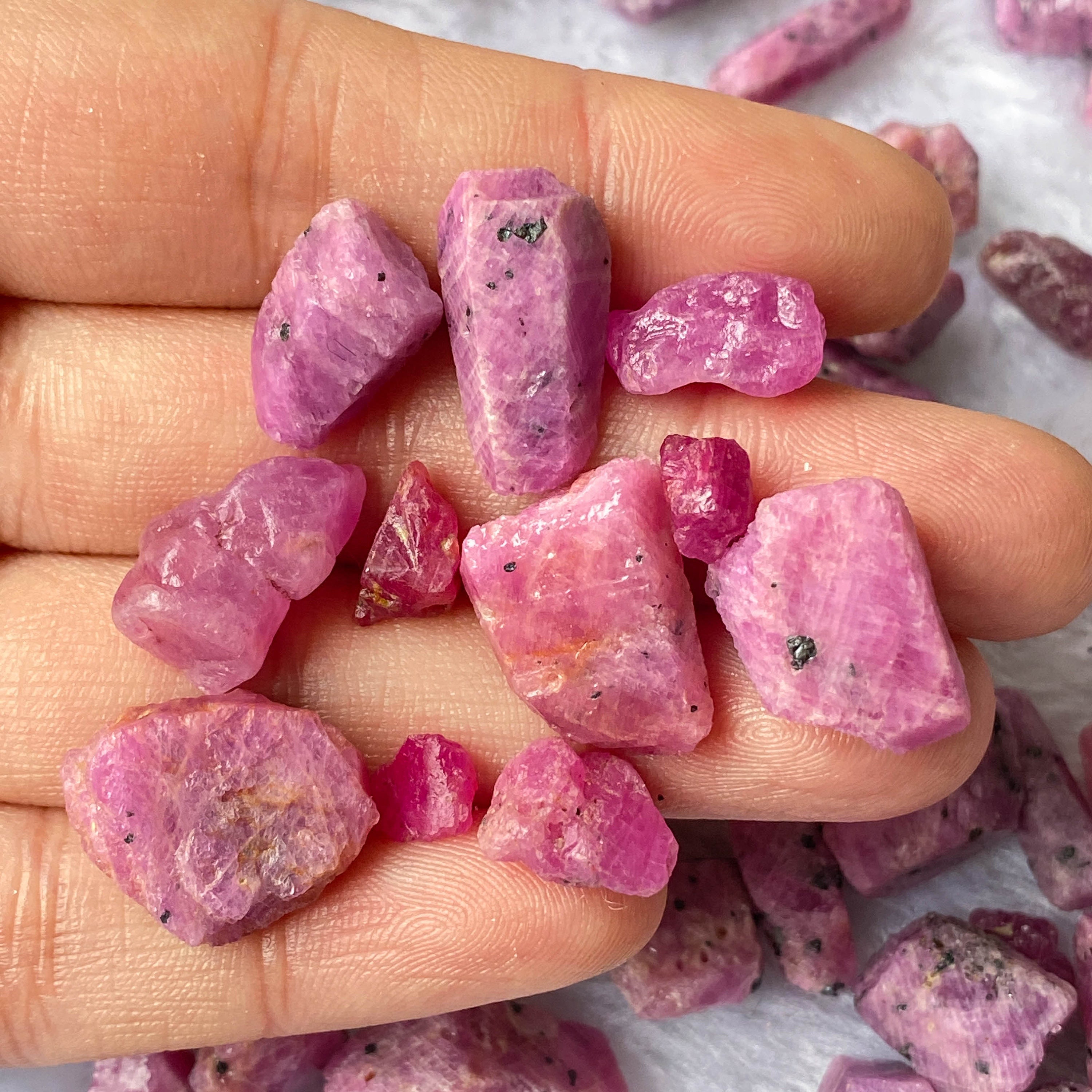 Corundum Specimen , Red Ruby Corundum Loose Gemstones Bulk