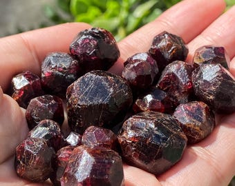 Rode ruwe granaatkristallen, januari-geboortesteengranaat, bulk ruwe granaatsteen, brokken maken voor sieraden, ruwe granaat gefacetteerd vrije vorm