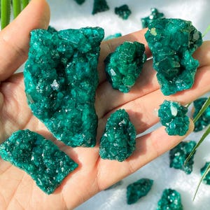 Stunning Green Dioptase , Mineral Specimens From Congo, Dioptase Crystal , Crystal Collection , Quartz Gift , Dioptase Collecting