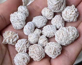 Pietra di selenite rosa del deserto, ciondolo in pietra del deserto, grappolo di rosa di selenite, pietra di selenite naturale, rosa del deserto di selenite, decorazioni per la casa
