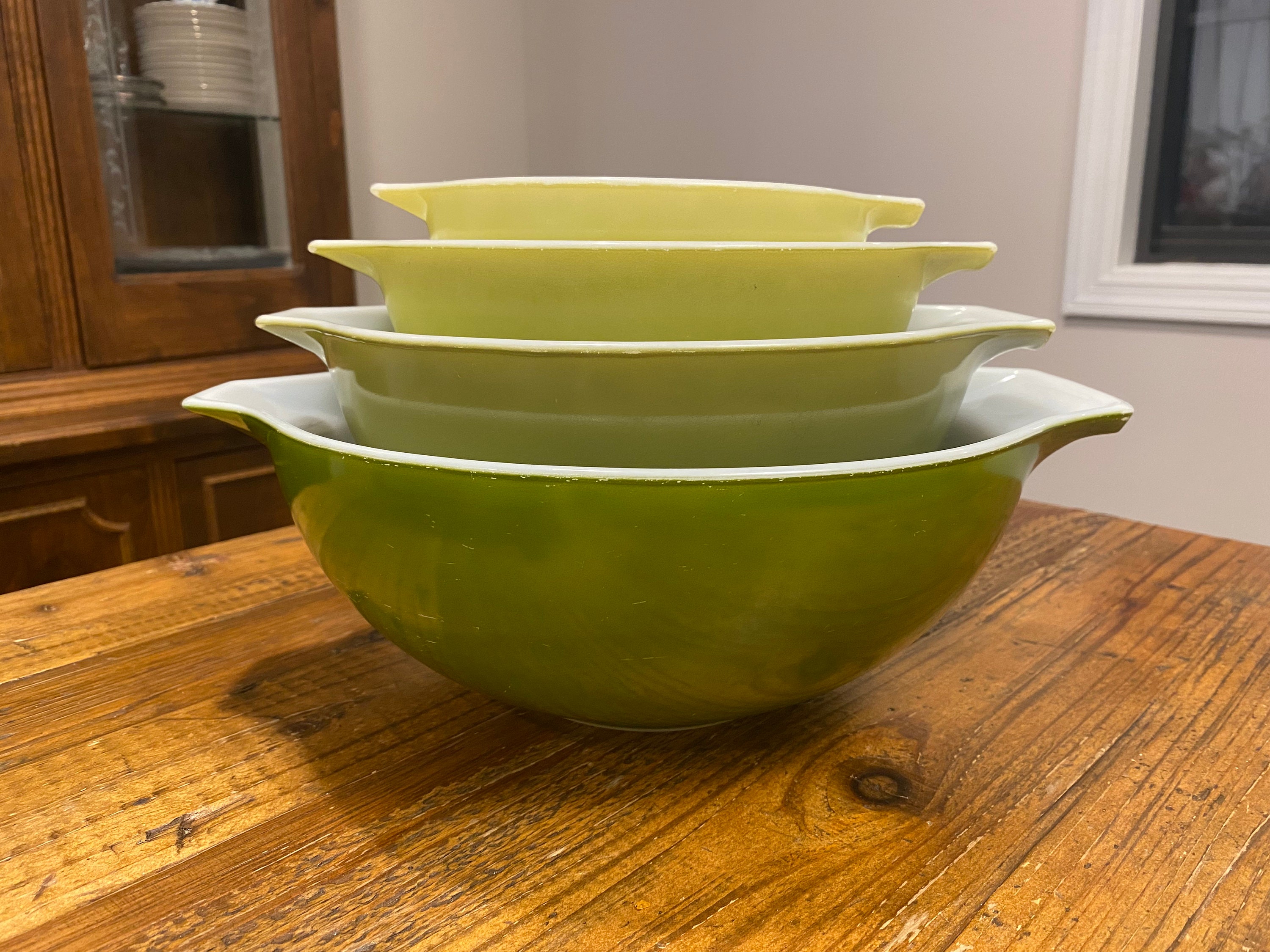 Vintage Pyrex Verde Green Cinderella Mixing Nesting Bowls Set of 3, 444 443  441, Pyrex Nesting Bowl Set of Three, Green Pyrex Set 