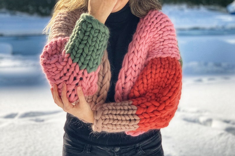 Dikke wollen trui voor haar Merino Wol Handgemaakte Chunky Cardigan Valentijnscadeau Wol garen Kleurrijk Vest afbeelding 2