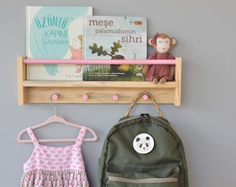Perchero y estantería de madera para niños hechos a mano