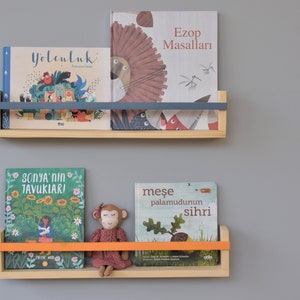 Holz Bücherregal, rustikales Bücherregal, schwebendes Regal, Kinderzimmer Regal, Wandregal, Kinder Bücherregal, Babyzimmer Regal, Buch Aufbewahrung Bild 1