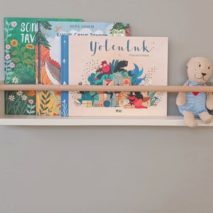 wood bookshelf, rustic bookshelf, floating shelf, nursery shelf, wall mounted shelf, kids bookshelf, baby room shelf, book storage, kids