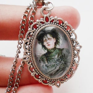 Edward Scissorhands necklace, 90s horror movie necklace pendant Johnny Depp Halloween jewelry for Tim Burton fans Christmas gift for friend