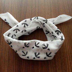 Black neck scarf for women, bandana women and men, Black white bandana, white men headbands, cotton scarf bandana, baby bandana, wrist wrap