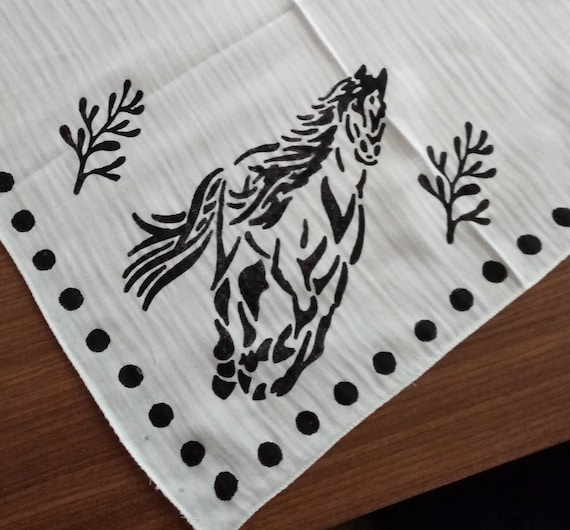 Black horse print white bandana, western white bandana, cowboy bandana, western gift, cowgirl scarf, men scarf, horse bandana, gift for him