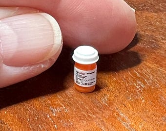 Dollhouse Miniature Prescription Pill Bottles | 1/12 Scale | Mini Rx