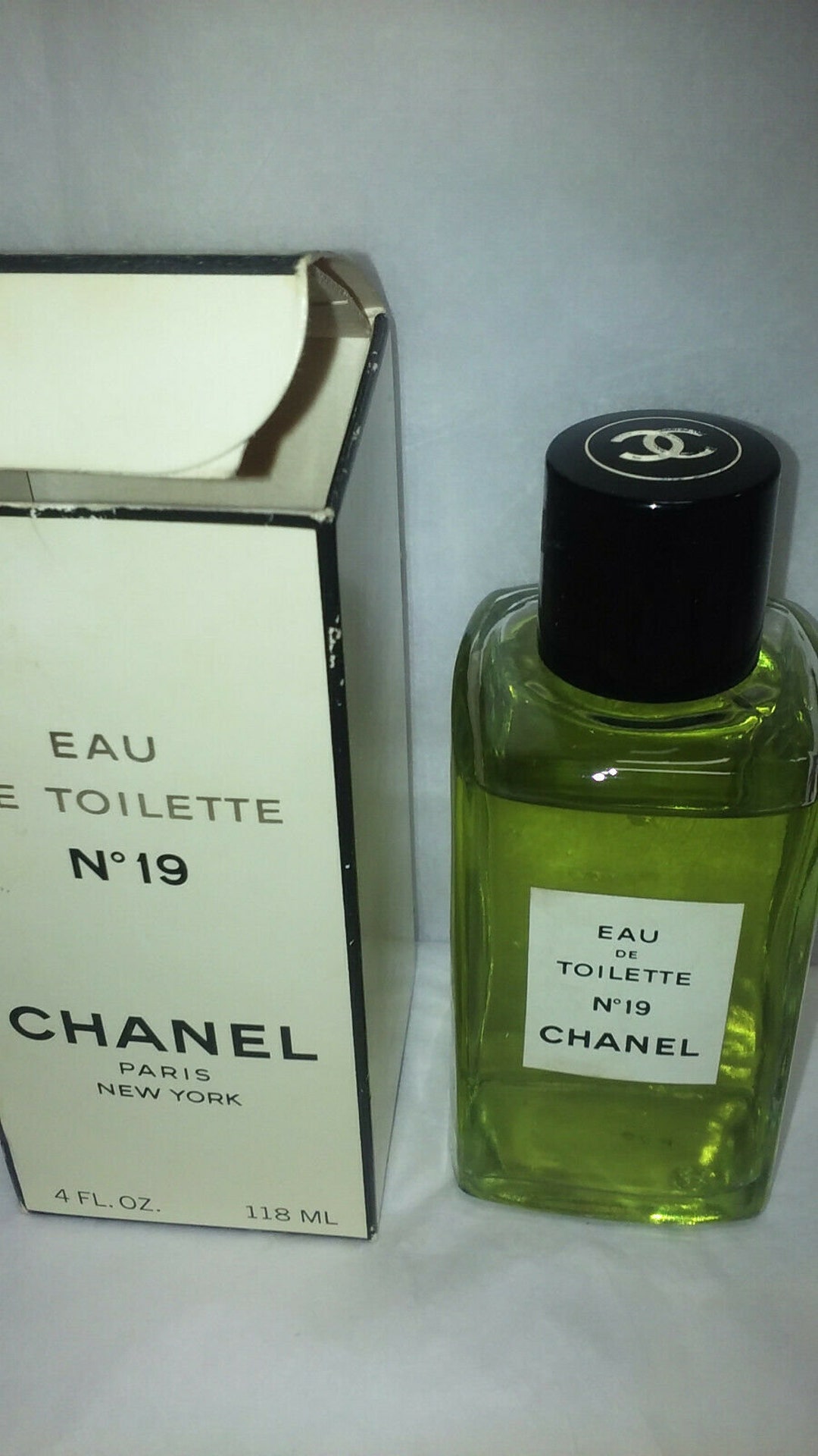 Vintage No 19 Eau De Toilette Large 200 Ml/67 Fl.oz Splash 