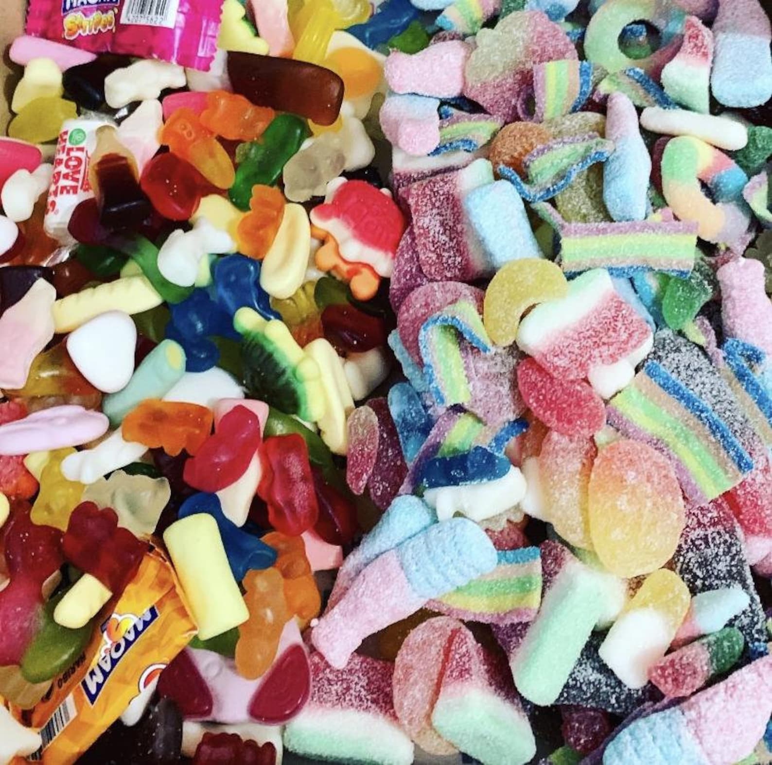 Pick N Mix Sweets 400 grams Sharing Box Large Retro Fizzy Etsy Pick N Mix Sweets 400 grams Sharing Box Large Retro Fizzy Etsy