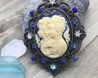 Sisters Cameo Necklace, Large Cameo, Family Necklace