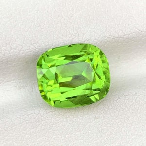 Peridot Cut Stone for Engagement Ring , 5.05 CT Genuine Cushion Cut Acid Green Peridot Gemstone , August Birthstone