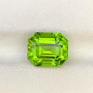 Peridot Cut Stone for Engagement Ring , 3.25 CT Genuine Emerald Cut Acid Green Peridot Gemstone , August Birthstone