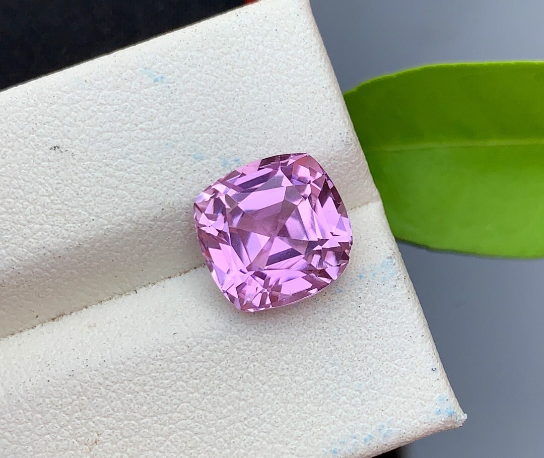 Pierre Kunzite Rose 64 Carats - Coussin Taillé - Qualité AAA - Vrac - Neuf Sans Emballage
