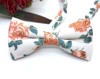 Nœud papillon à fleurs pêche : accessoire de mariage pour garçons d'honneur