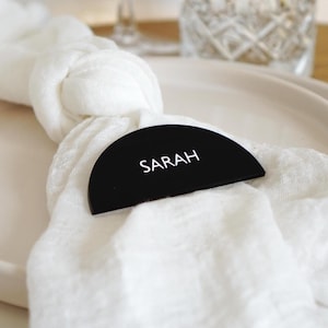 Elegante Platzkarten aus Acrylglas - personalisierte Namenskärtchen Hochzeit - Halbmond Gastgeschenk
