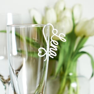 Personalisierte Glas-Markierer für alle Glasarten zum Einhängen - Namenskarten Platzkarten für Hochzeiten und Feiern