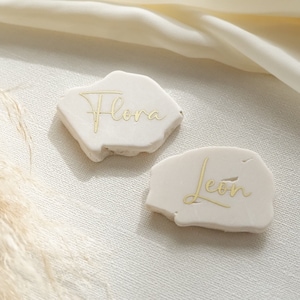 Segnaposto in pietra naturale per matrimoni - marmo - crema beige - scritte dorate - personalizzabili individualmente con il nome desiderato - regalo per gli ospiti