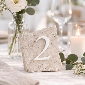 White stick-on table numbers – Simple 3D table numbers, self-adhesive, for weddings & events