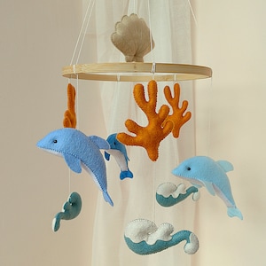 Baby mobile dolphin. Ocean nursery decor. Nautical felt mobile. Sea life mobile boy girl. Coastal mobile. Hanging crib mobile. Newborn gift.