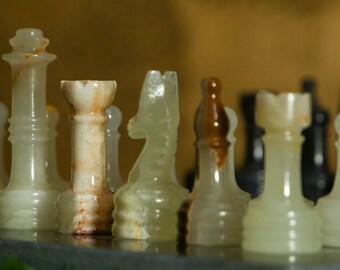 Details about   4" King Size Italian Marble White & Black Chess pieces Handmade gift and decor