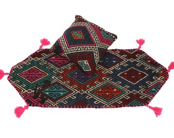 Set of handwoven rug tablerunner and pillows