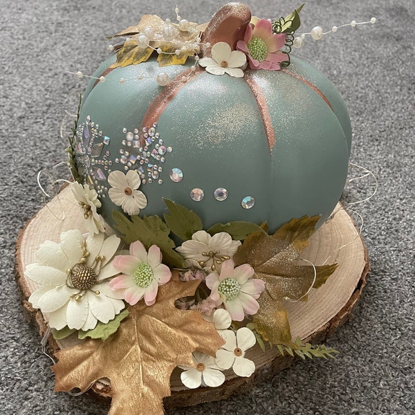 Cinderella style pumpkin centrepiece