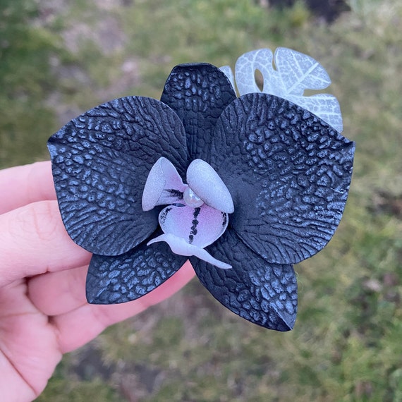 Clip per capelli orchidea nera Goth pezzo di capelli da sposa Foglie  tropicali monstera -  Italia