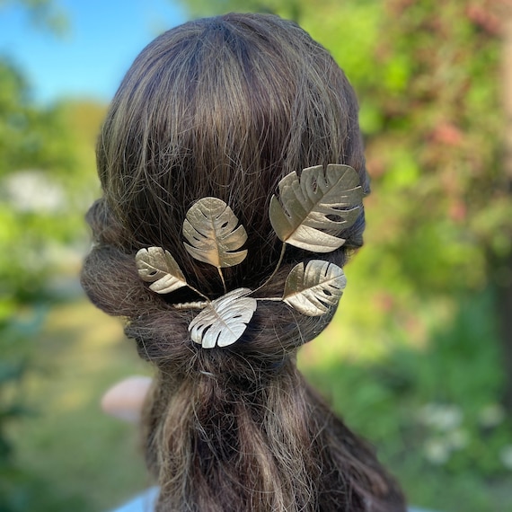 Luxury Bridal Hair Piece comb hairpiece boho leaf Amazon.com : Latious Leaf Bride Wedding Hair Comb Gold  main image 2