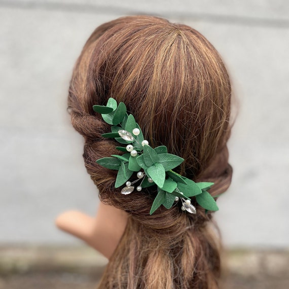 Eucalyptus Pearl Wedding Hair Comb: Bridal Greenery  display picture 3