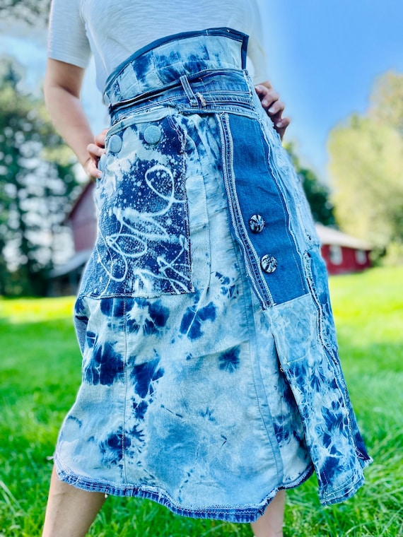Upcycled denim high wasted skirt Art Wear Art Vintage