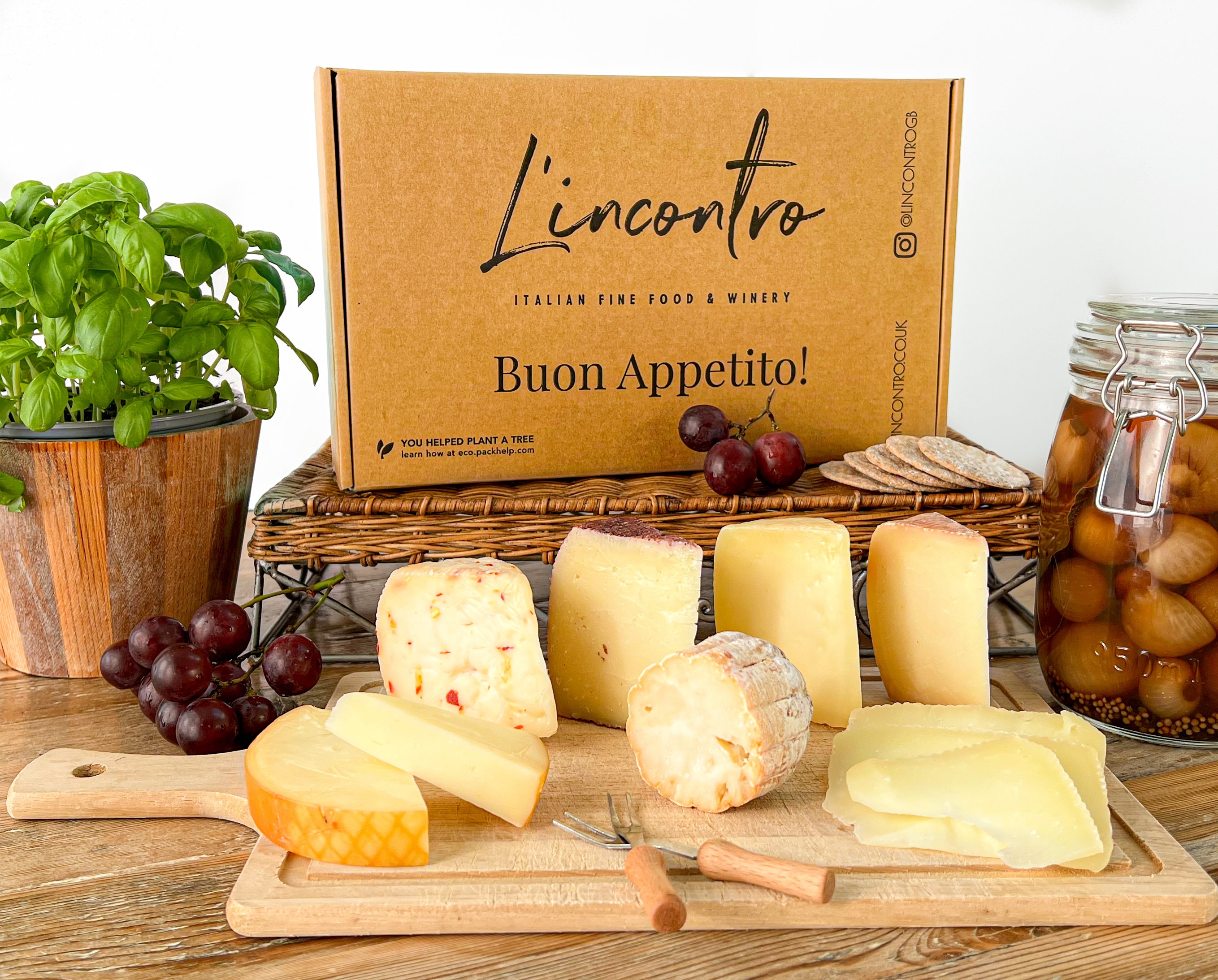 Piccola Italia - Italian Award-Winning Cheese Selection Gift Hamper