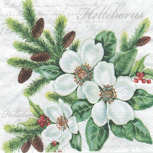 Peut inclure: Une serviette en papier décorative avec un motif floral. Des fleurs blanches avec des centres bruns sont entourées de feuilles vertes, d'aiguilles de pin et de pommes de pin brunes. Des baies rouges accentuent le motif. Le fond présente une écriture délavée.