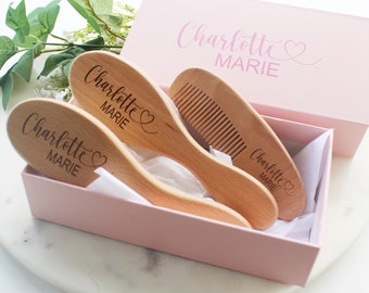 Cadeau personnalisé pour bébé | Brosse à cheveux de bébé en bois personnalisée | Brosse pour bébé personnalisée | Cadeau de baby shower pour filles | Cadeau souvenir pour bébé |