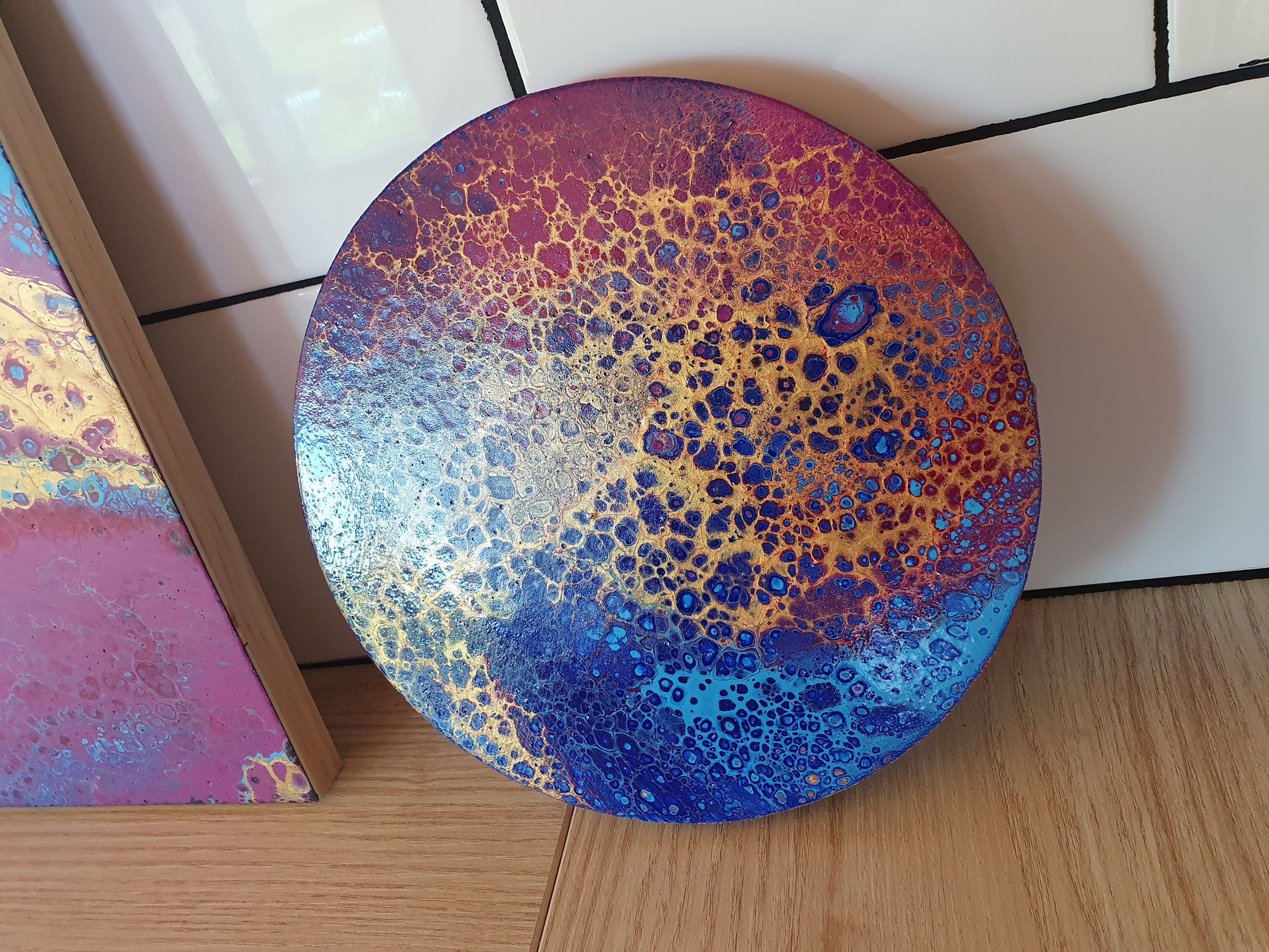 Acrylic Pour Paint on Round Canvas Etsy UK