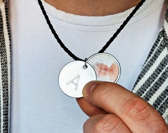 Men&#39;s Personalised Memorial Secret Photo Necklace,Men&#39;s Memorial Gift, hidden photo Necklace, Wooden Message Necklace, Initial Photo Pendant