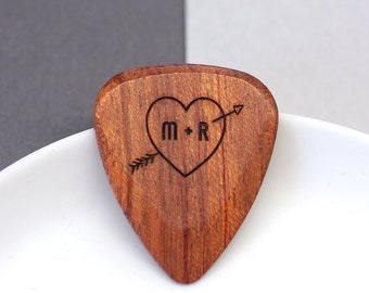 Heart and Arrow Guitar Pick, Personalized Initials Guitar Plectrum, Gift For Him, Anniversary Gift, Personalised Heart And Arrow Plectrum